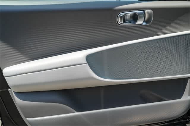 Thumbnail: 2023 Hyundai Ioniq 6 - 23
