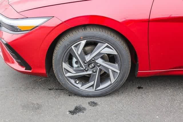 Thumbnail: 2025 Hyundai Elantra - 9