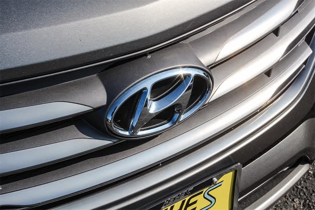 Thumbnail: 2017 Hyundai Santa Fe - 11