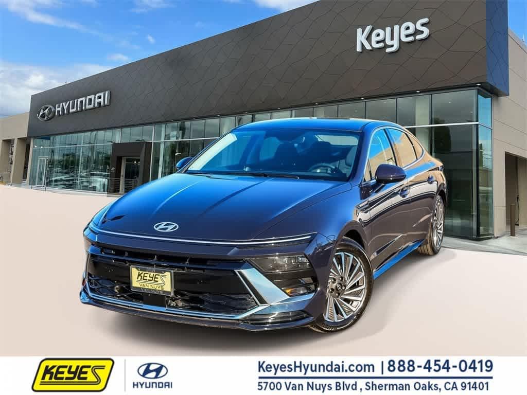 New 2025 Hyundai Sonata Hybrid SEL Sedan