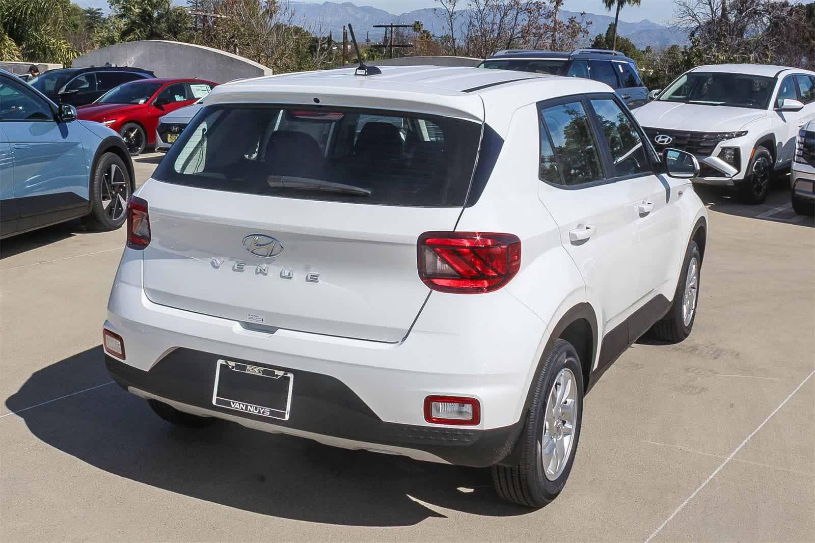 Thumbnail: 2026 Hyundai Venue - 4