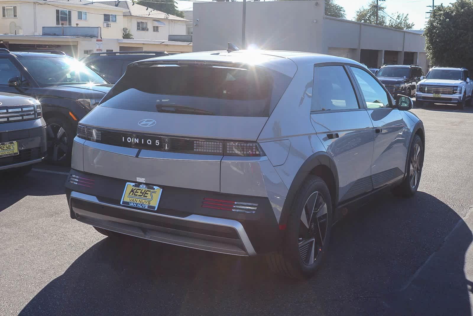 Thumbnail: 2026 Hyundai Ioniq 5 - 4