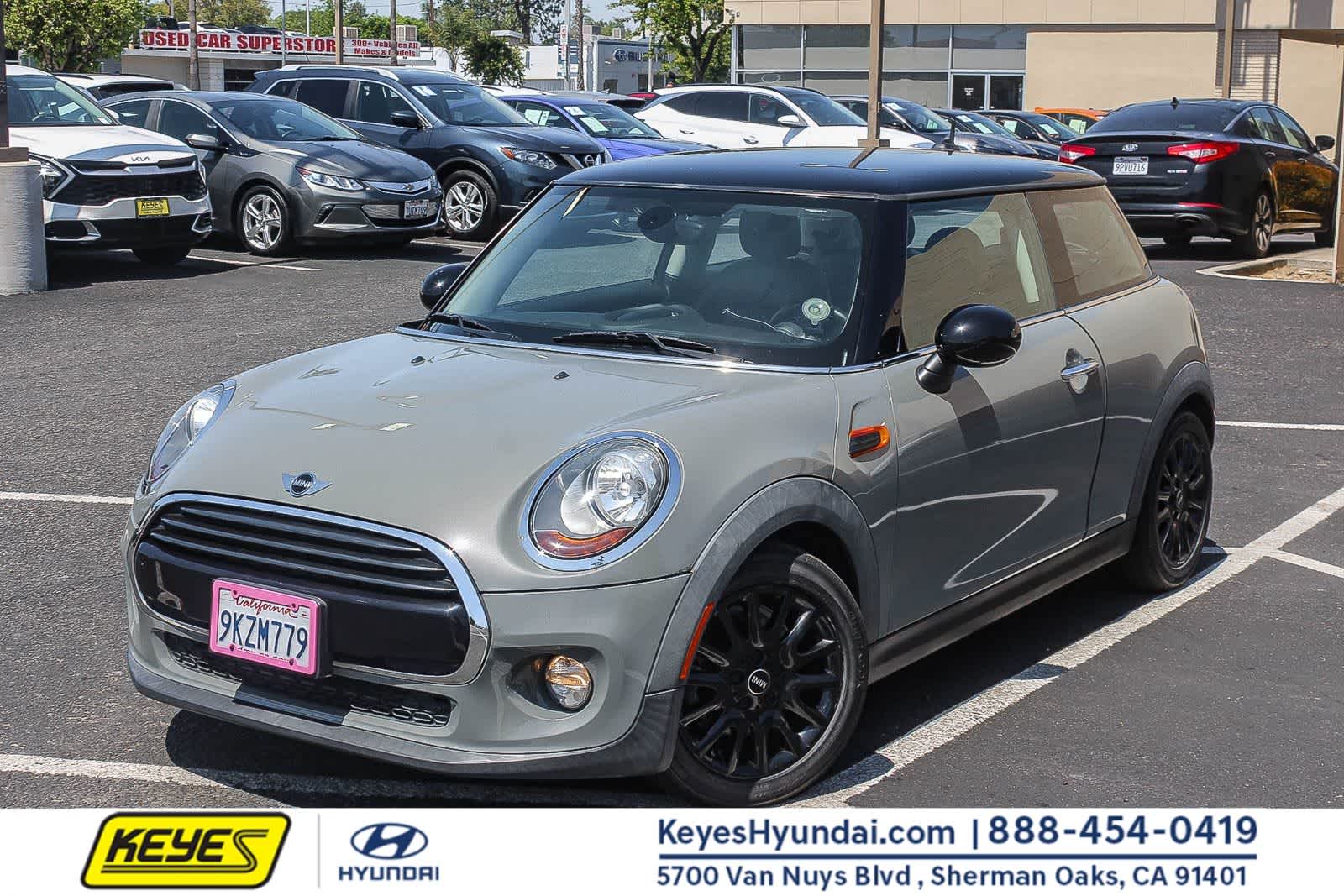 2017 MINI Cooper Hardtop 2 Door -
                  Van Nuys, CA