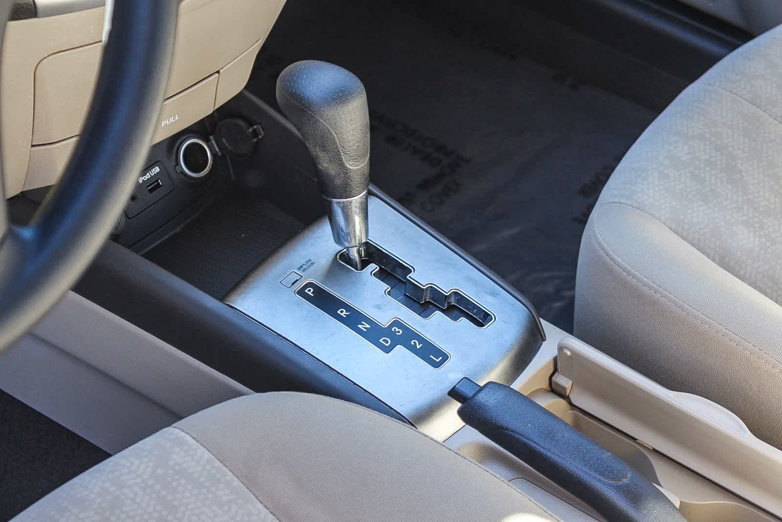 Thumbnail: 2010 Hyundai Elantra - 27