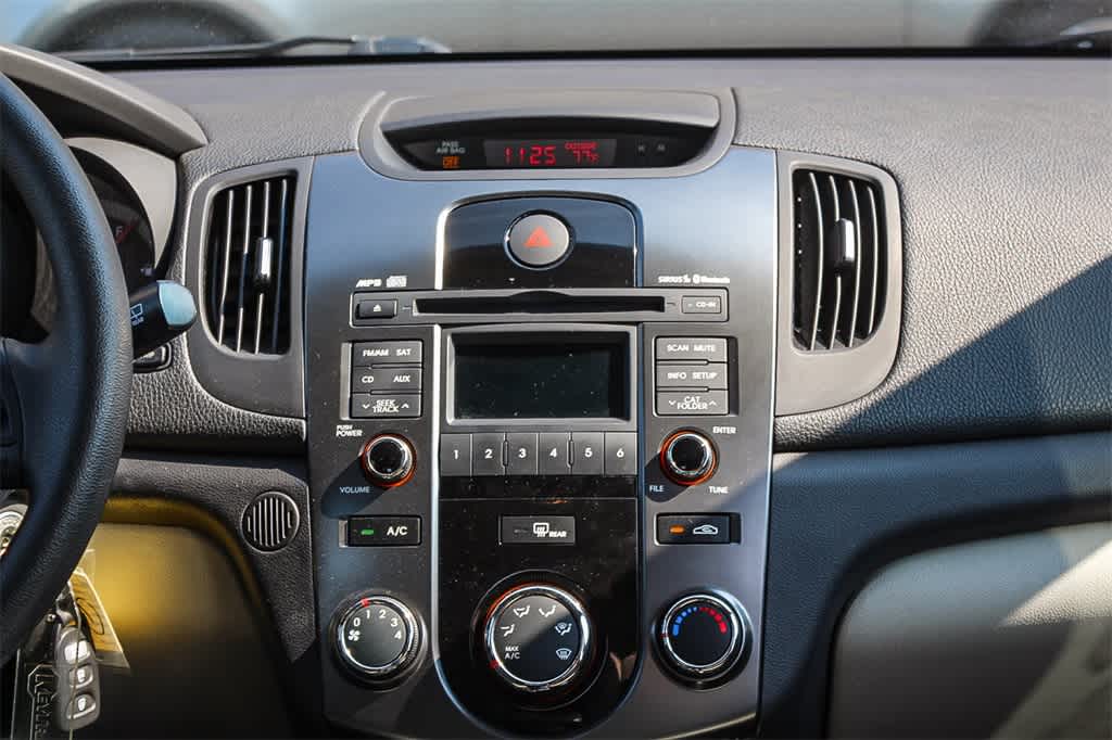 Thumbnail: 2013 Kia Forte - 14