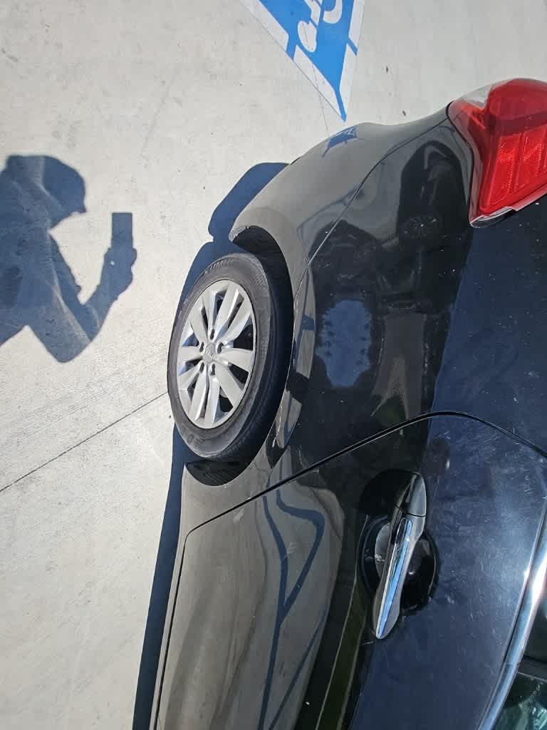 Thumbnail: 2015 Kia Forte - 12
