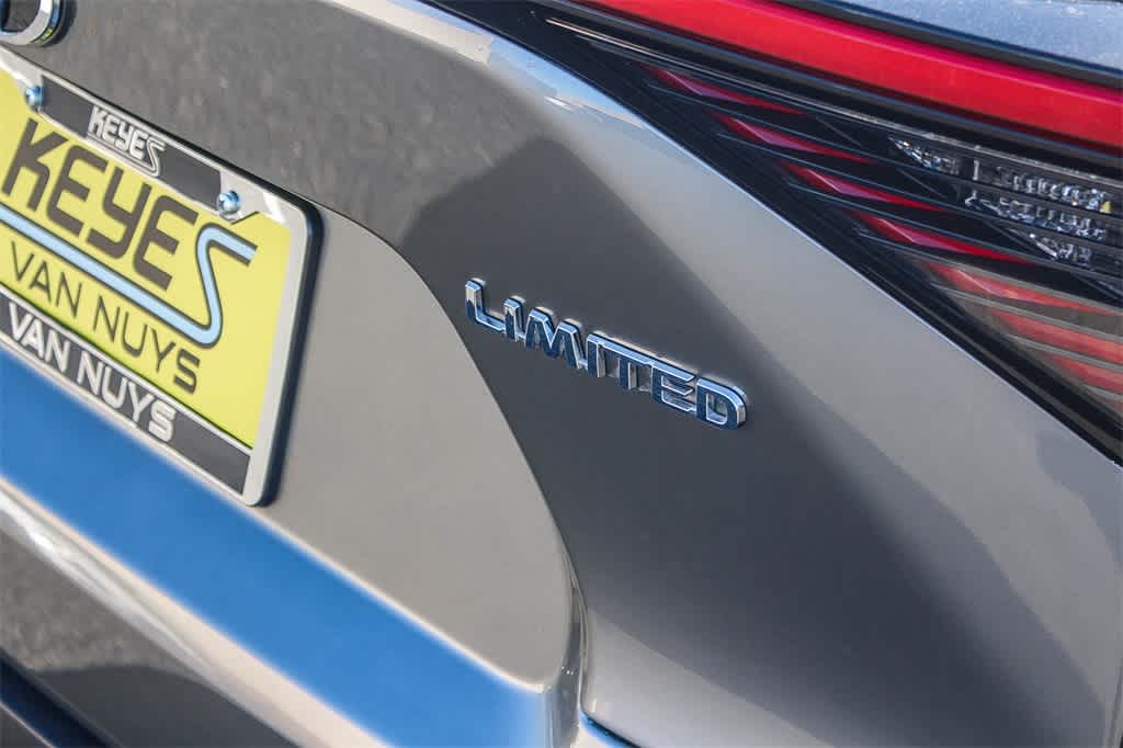 Thumbnail: 2023 Toyota bZ4X - 12