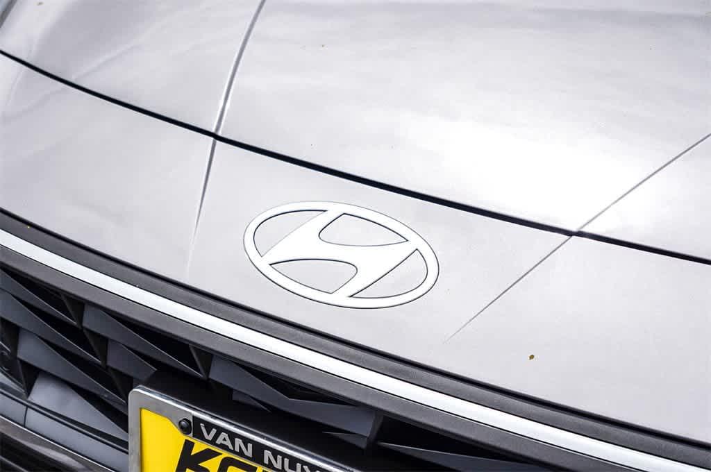 Thumbnail: 2025 Hyundai Elantra - 9