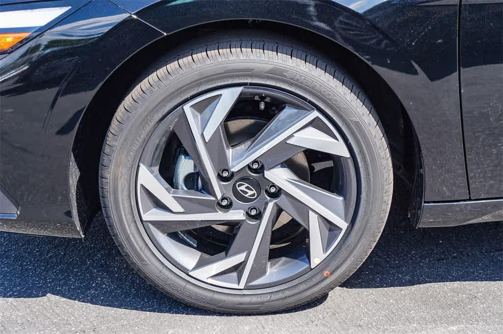 Thumbnail: 2025 Hyundai Elantra - 11