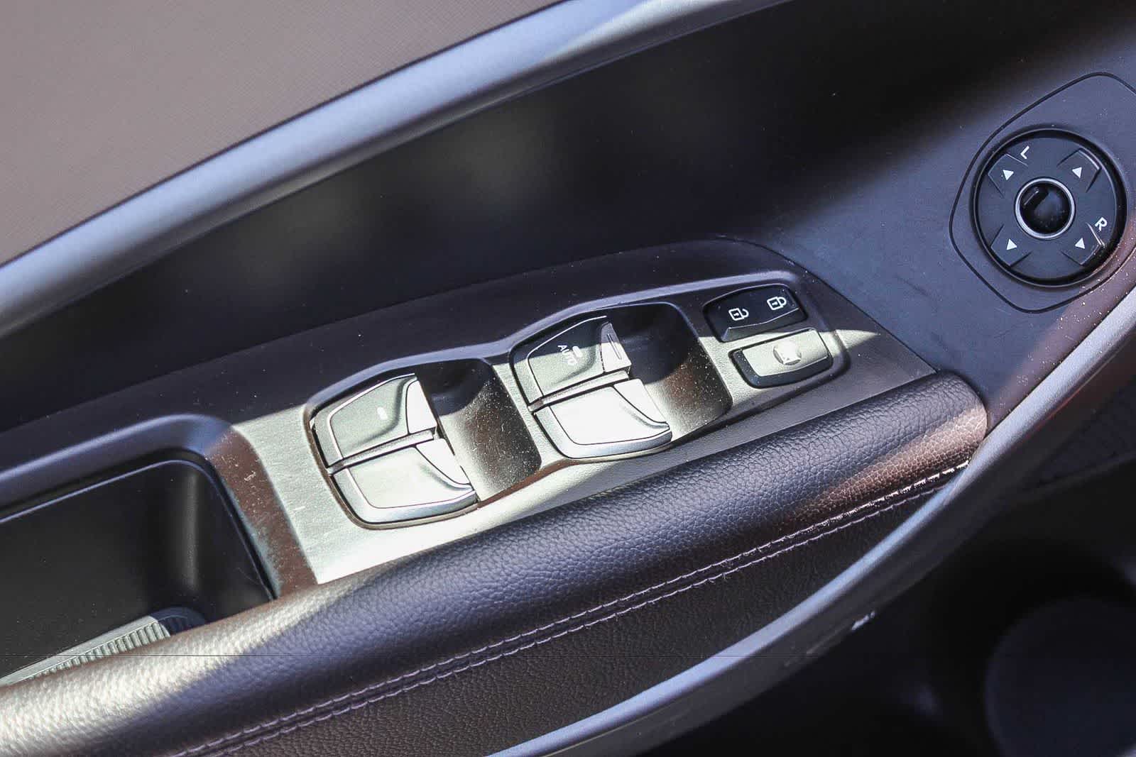 Thumbnail: 2014 Hyundai Santa Fe - 28