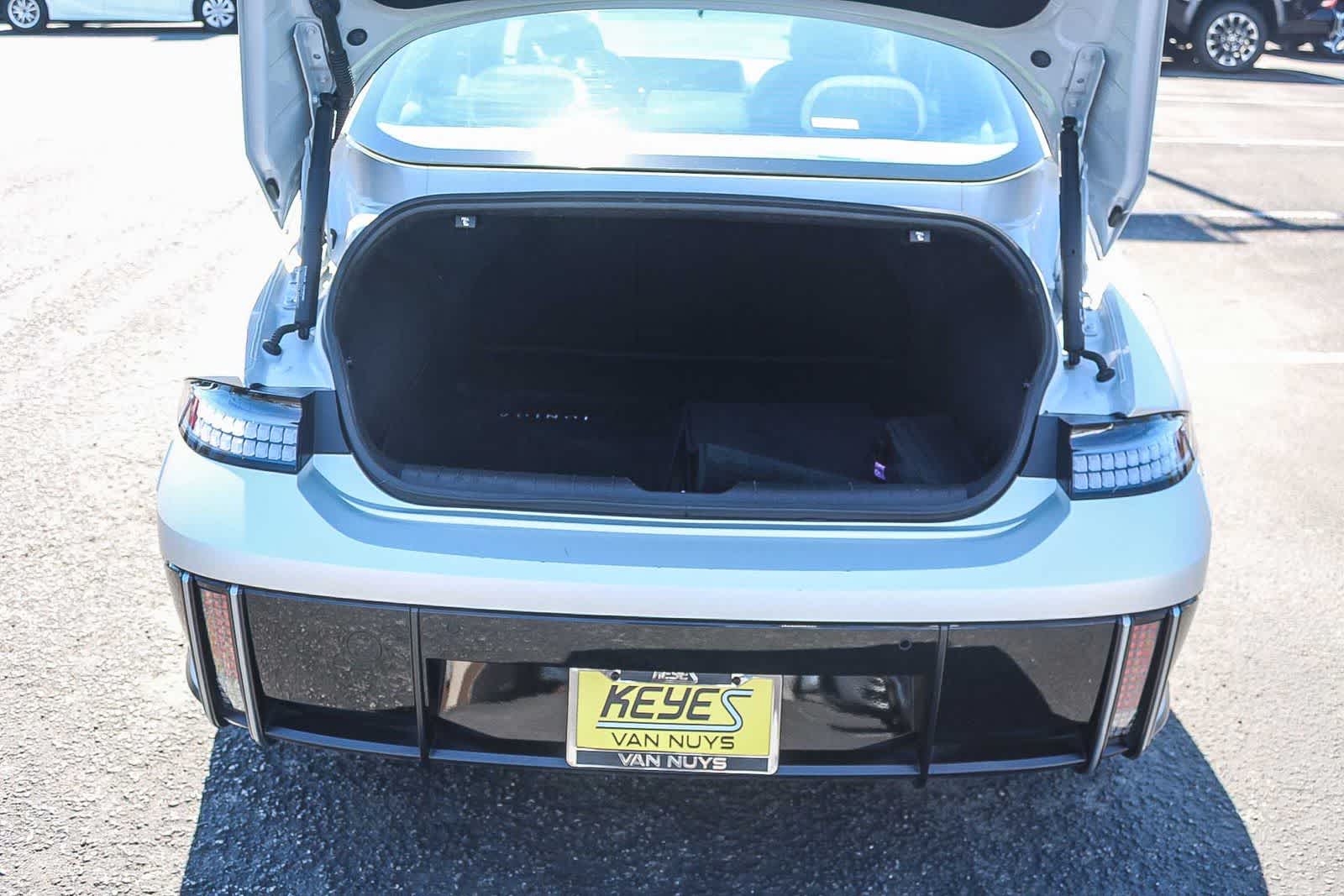 Thumbnail: 2023 Hyundai Ioniq 6 - 35