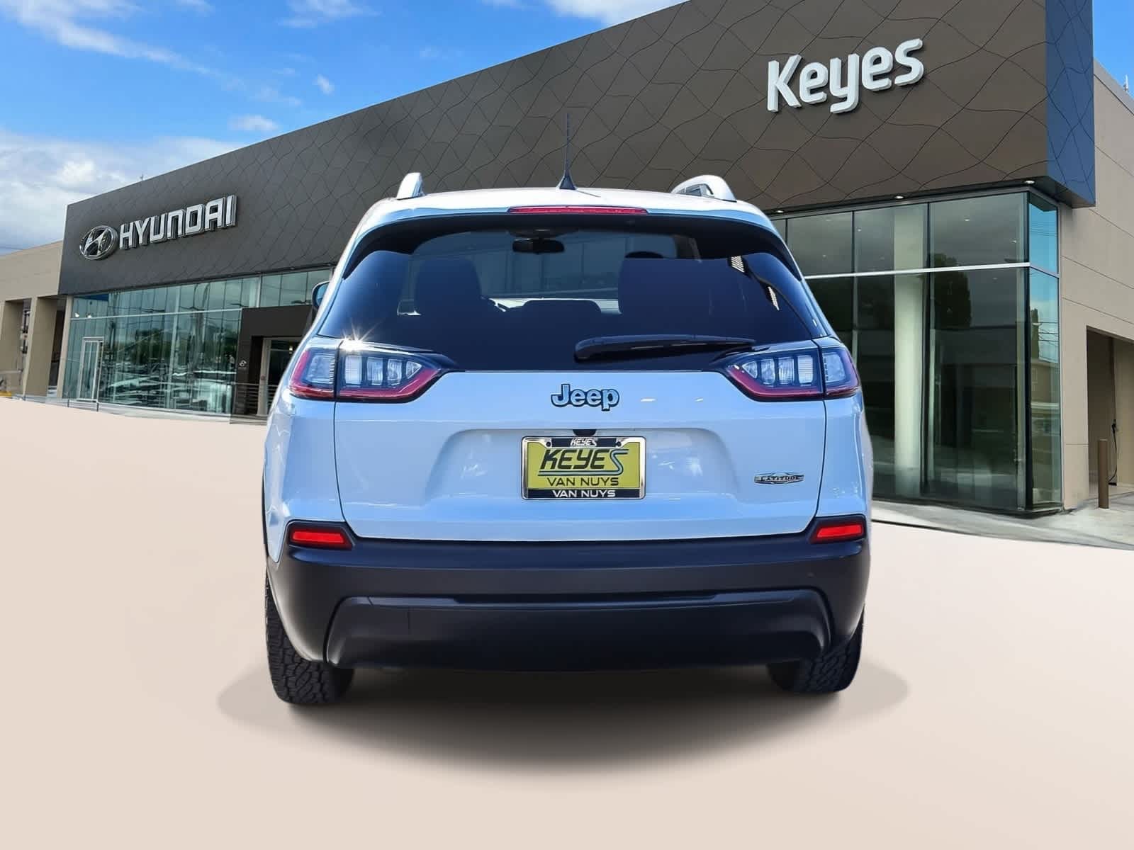 Thumbnail: 2019 Jeep Cherokee - 6