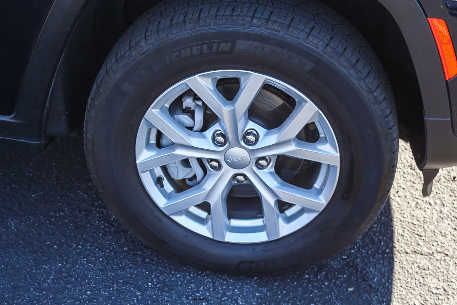 Thumbnail: 2023 Jeep Grand Cherokee - 14