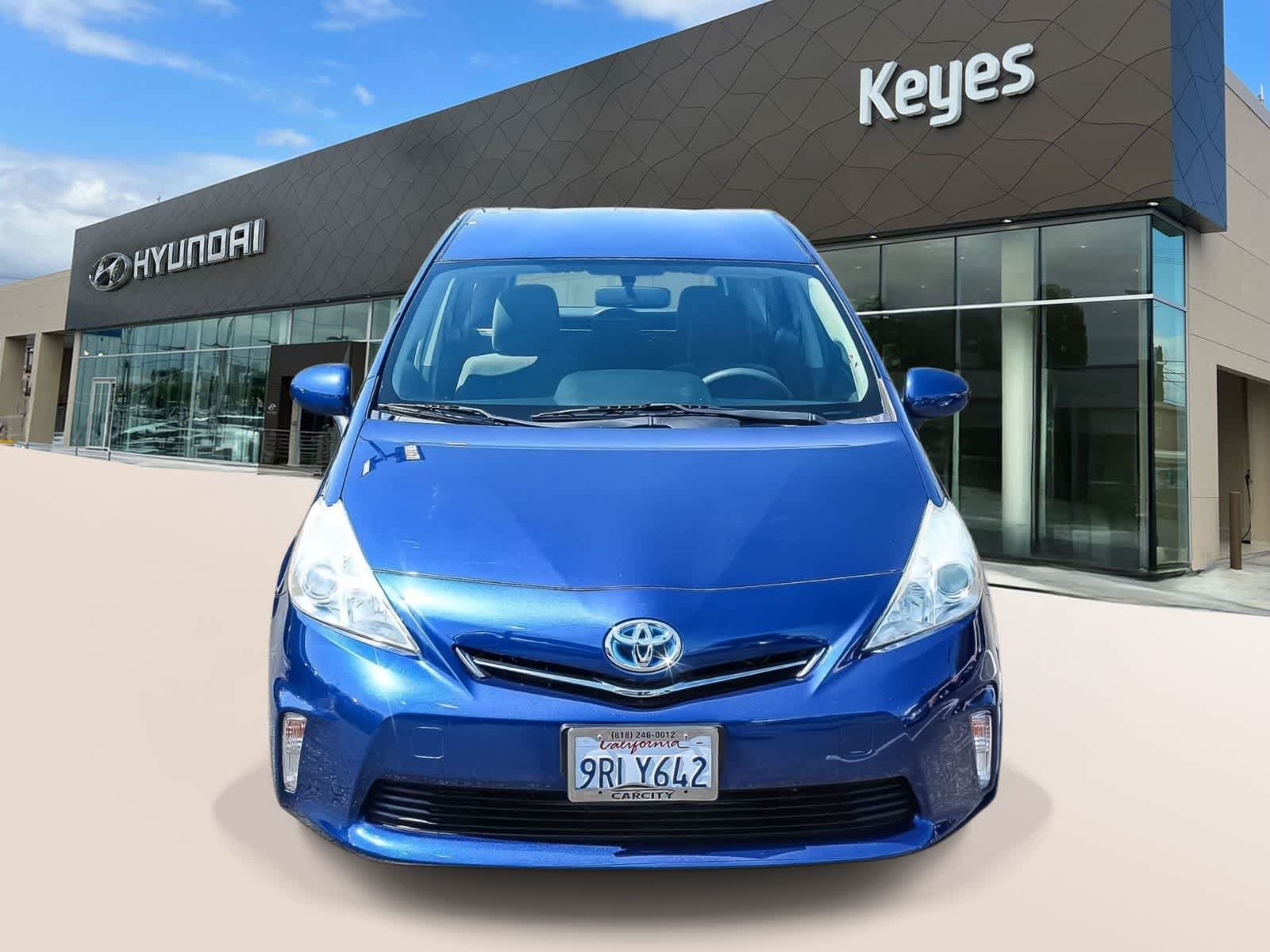 Thumbnail: 2012 Toyota Prius v - 2