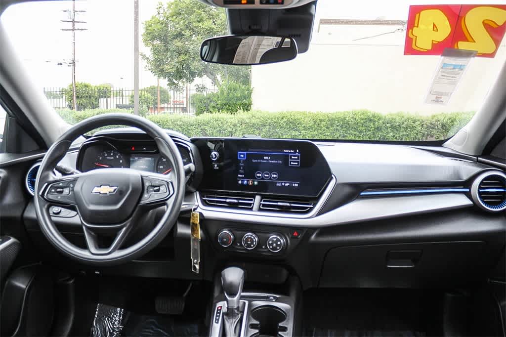 2024 Chevrolet Trax LS 12