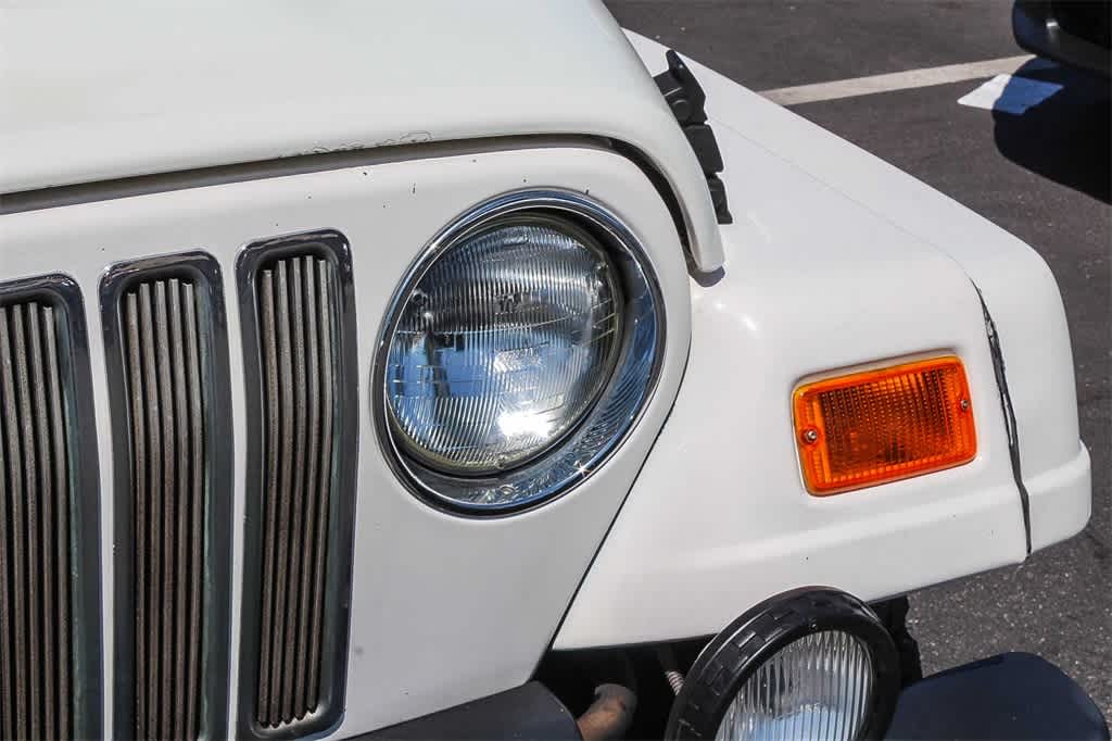 Thumbnail: 2002 Jeep Wrangler - 10