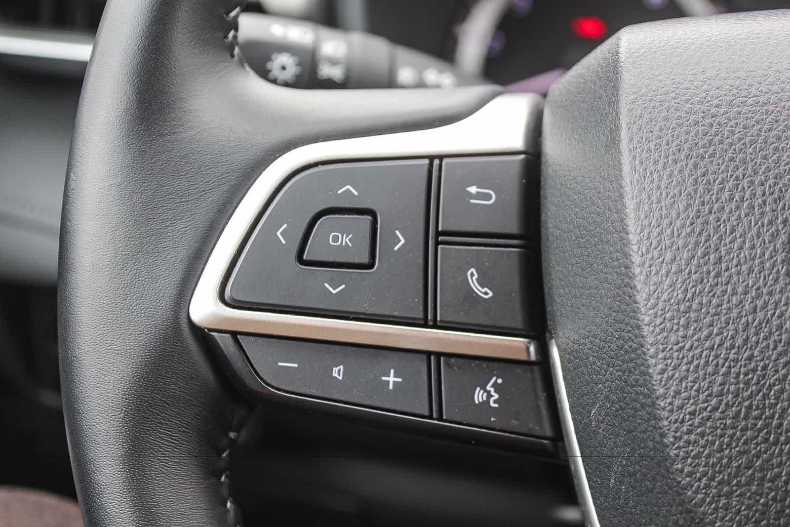Thumbnail: 2025 Toyota Highlander - 31