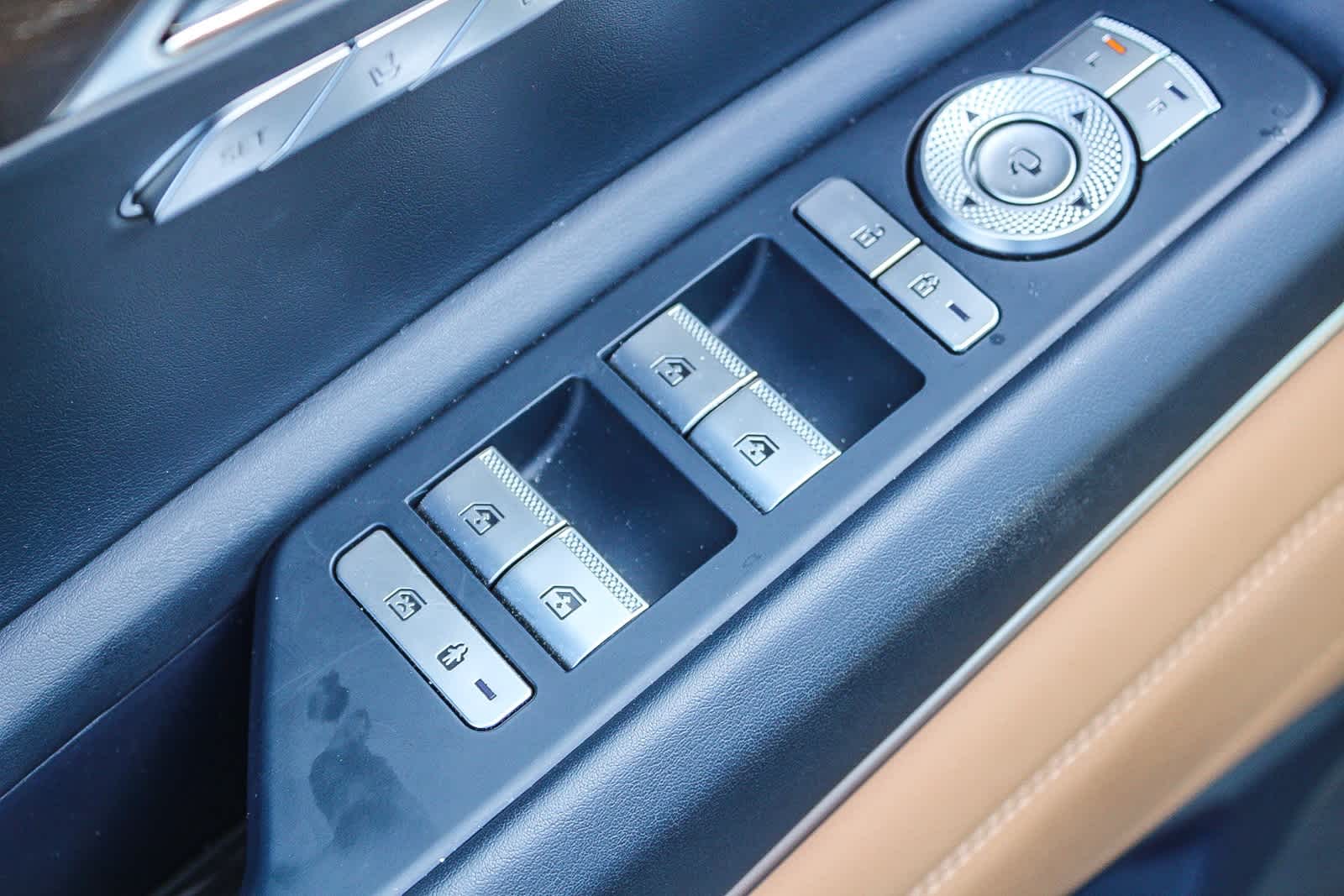 Thumbnail: 2023 Genesis GV80 - 28