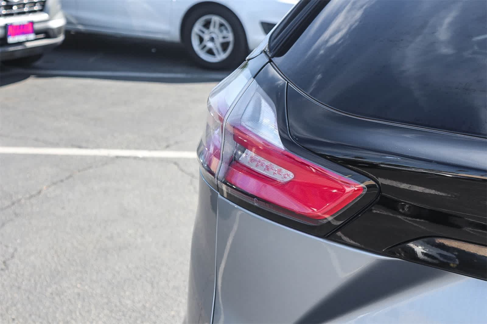 Thumbnail: 2022 Ford Edge - 8