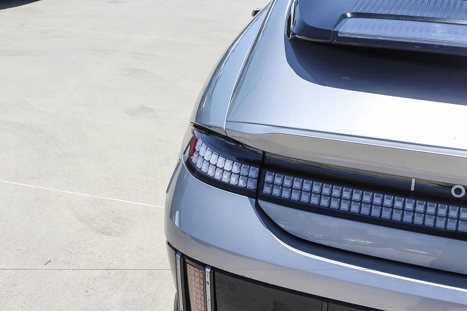 Thumbnail: 2023 Hyundai Ioniq 6 - 8