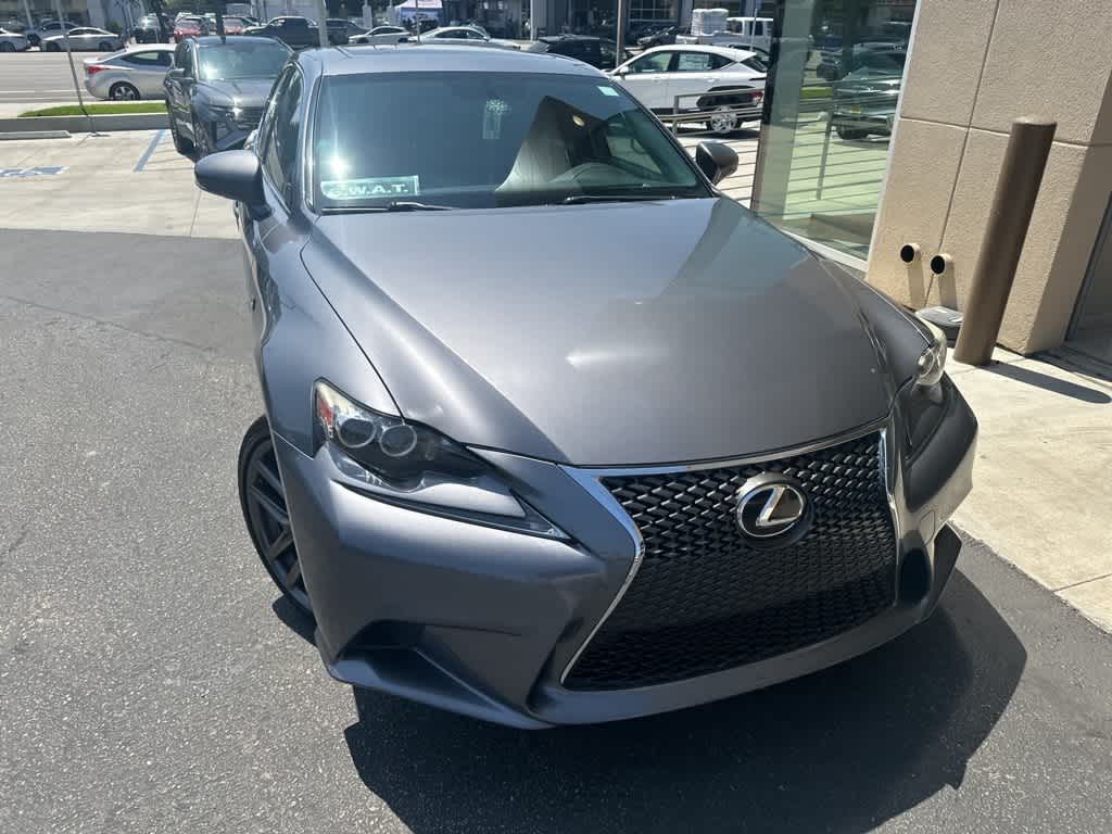 2016 Lexus IS 200t 14