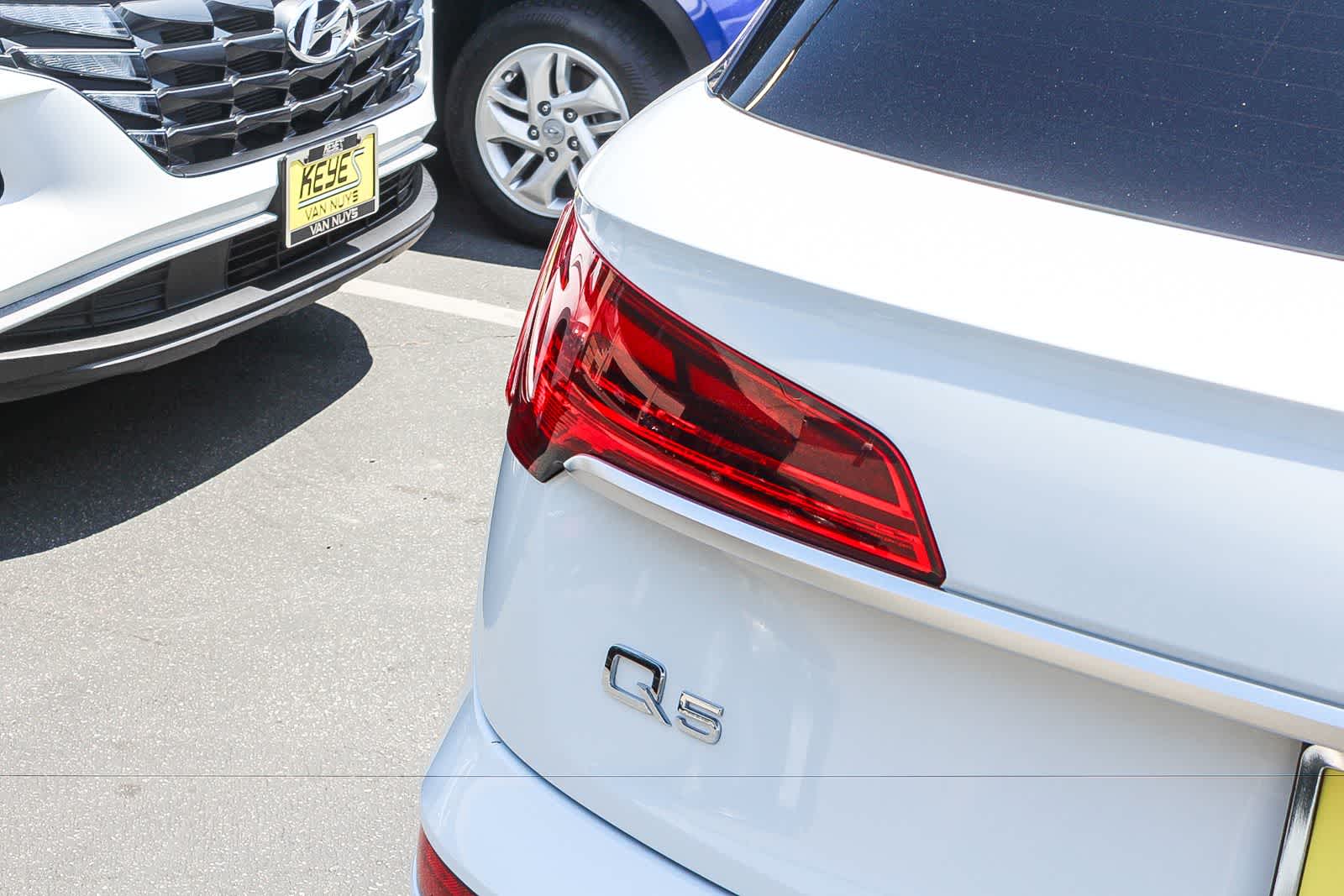 Thumbnail: 2023 Audi Q5 - 8