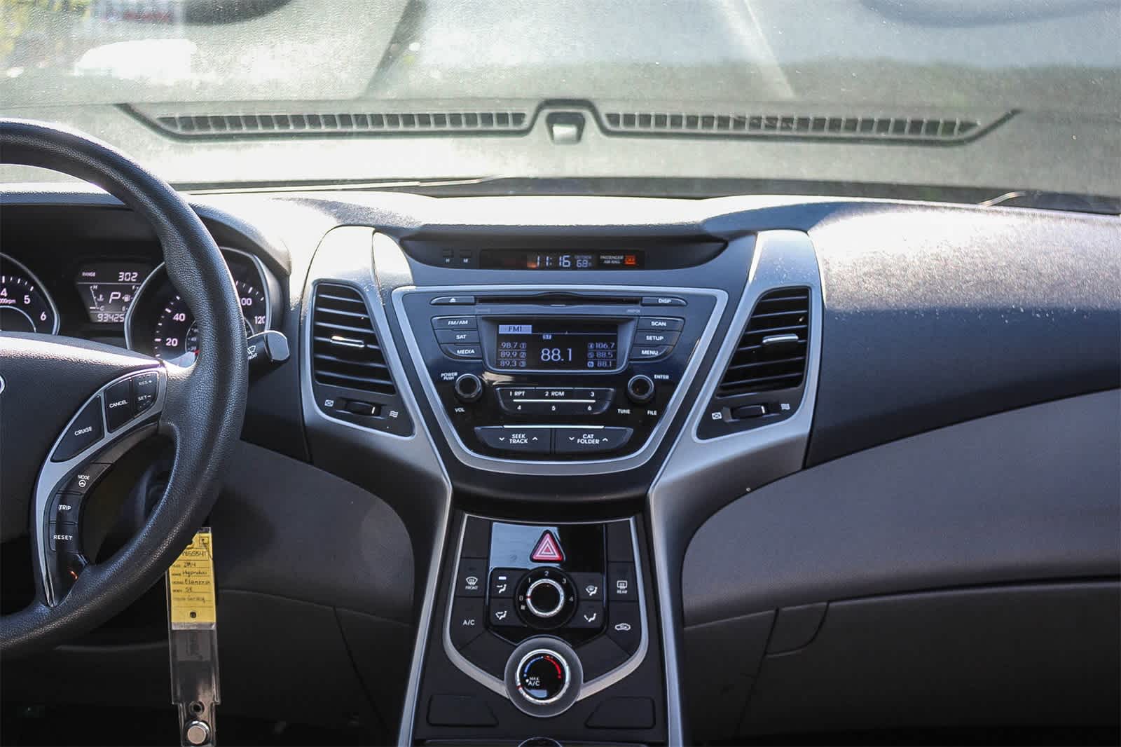 Thumbnail: 2014 Hyundai Elantra - 17