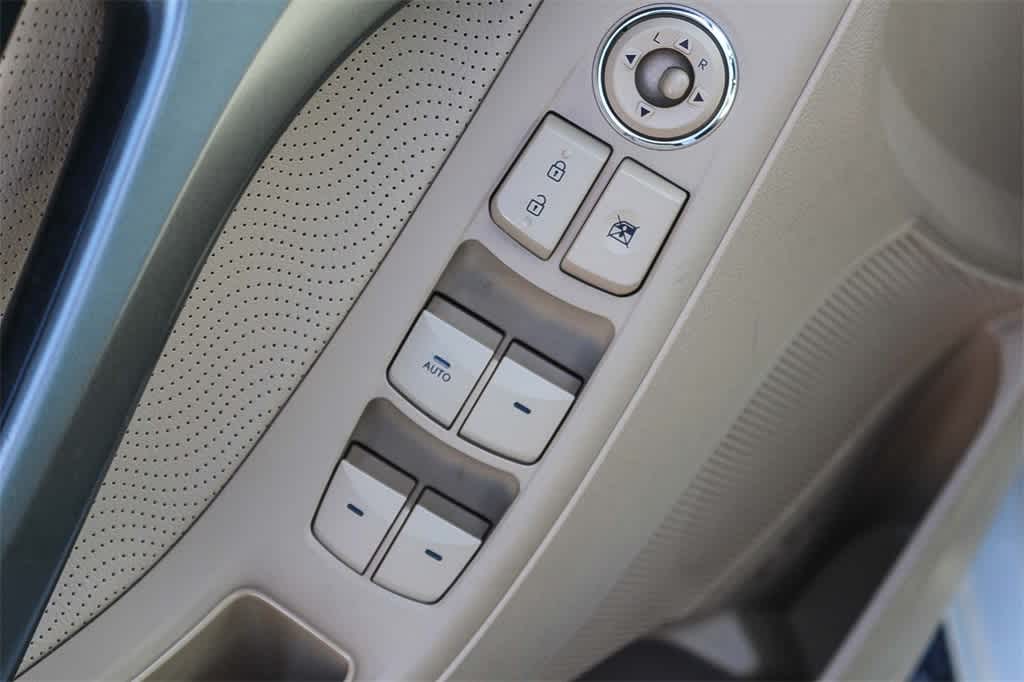 Thumbnail: 2013 Hyundai Elantra - 20