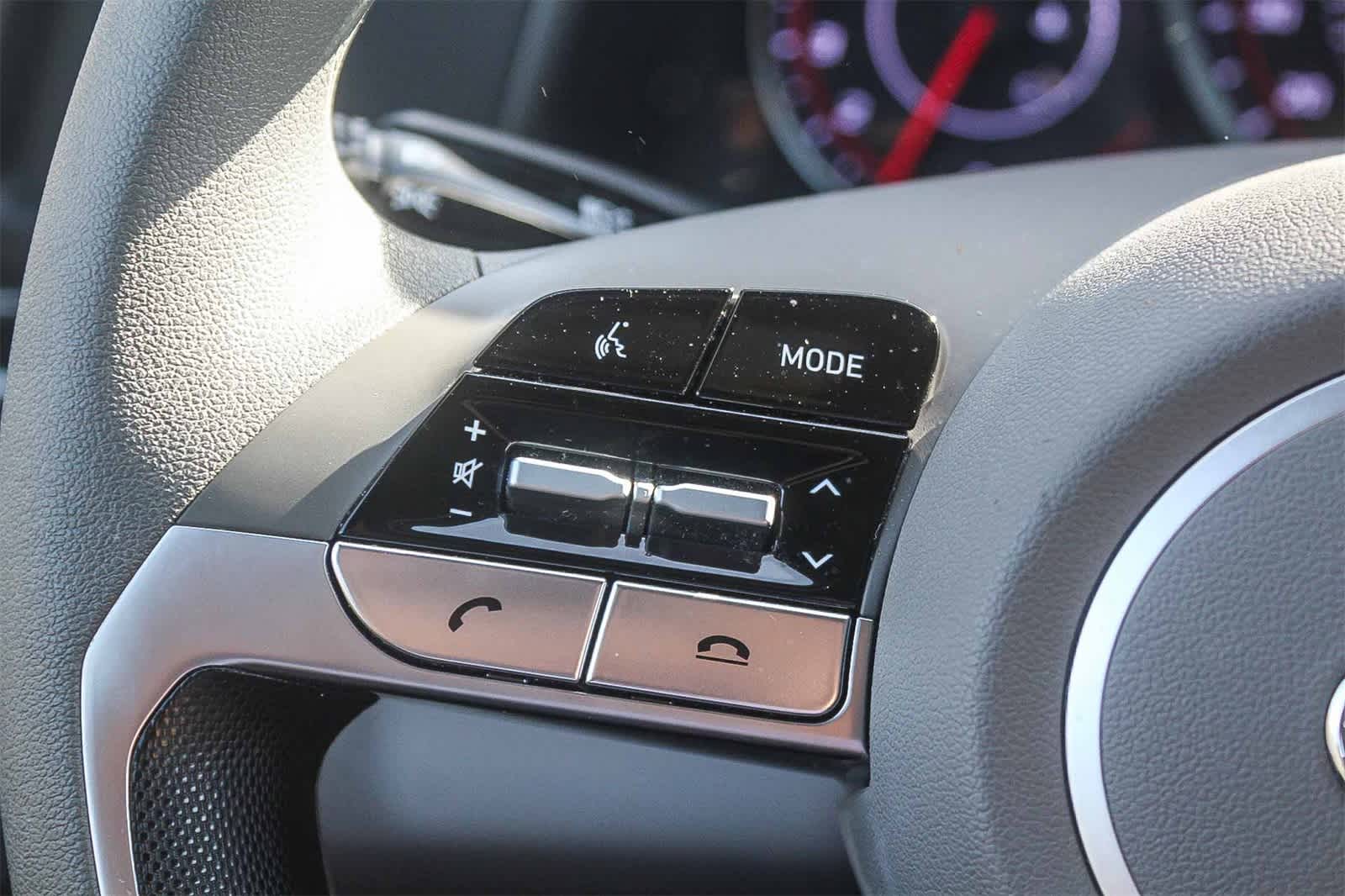 Thumbnail: 2023 Hyundai Elantra - 31