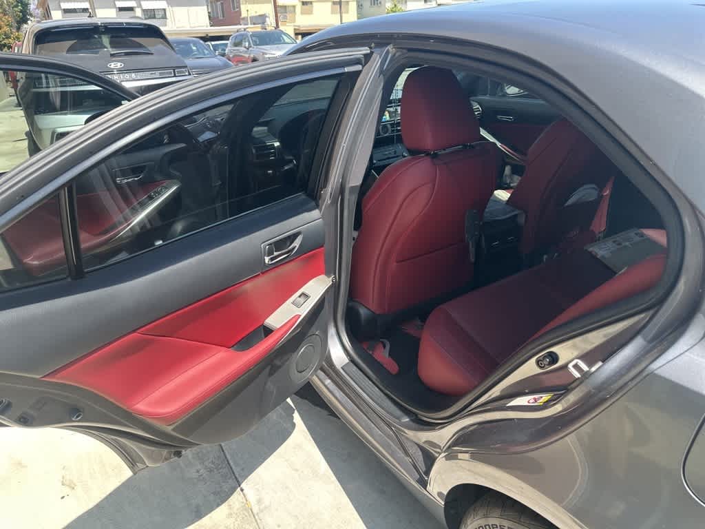 2016 Lexus IS 200t 11