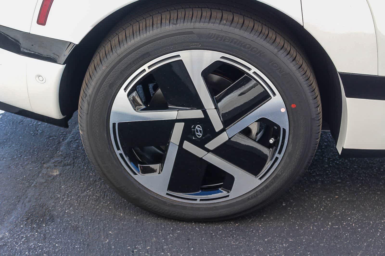 Thumbnail: 2026 Hyundai Ioniq - 9