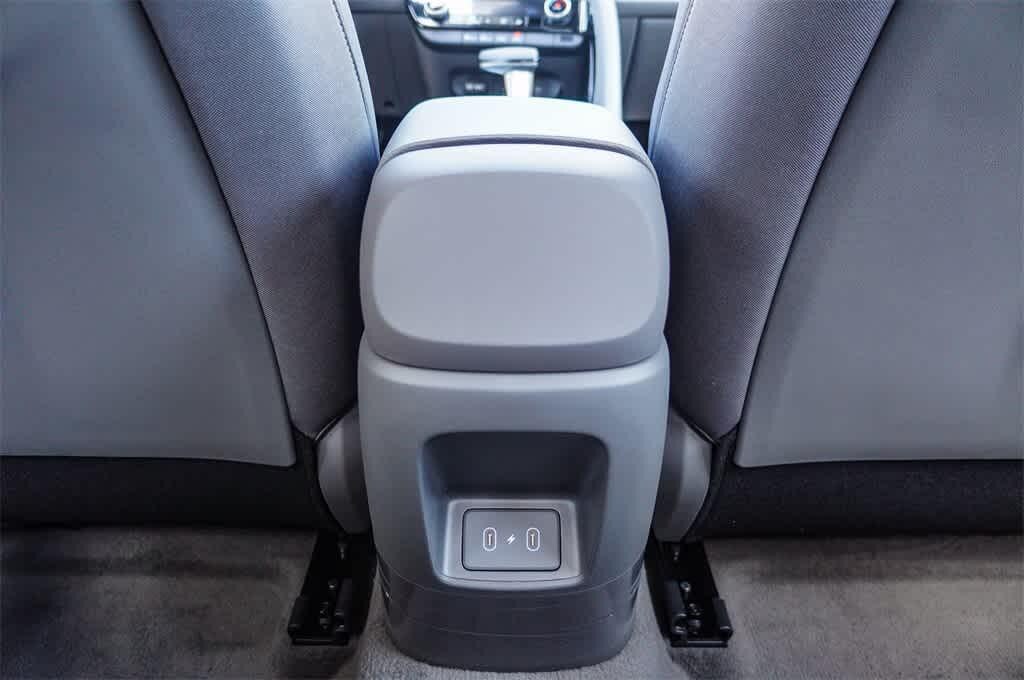 Thumbnail: 2025 Hyundai Elantra - 16
