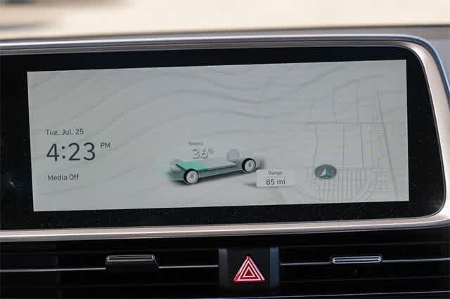 Thumbnail: 2023 Hyundai Ioniq 6 - 14