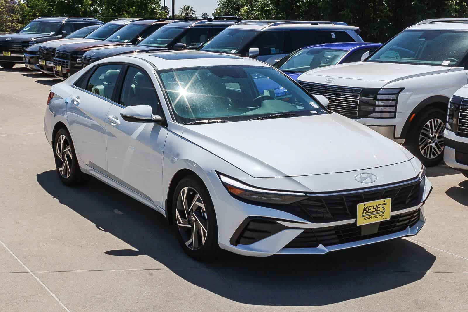 Thumbnail: 2026 Hyundai Elantra - 3
