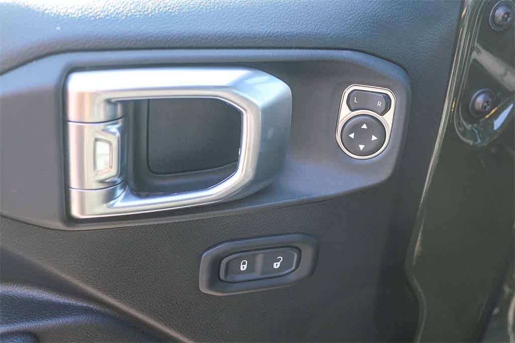 Thumbnail: 2022 Jeep Gladiator - 20