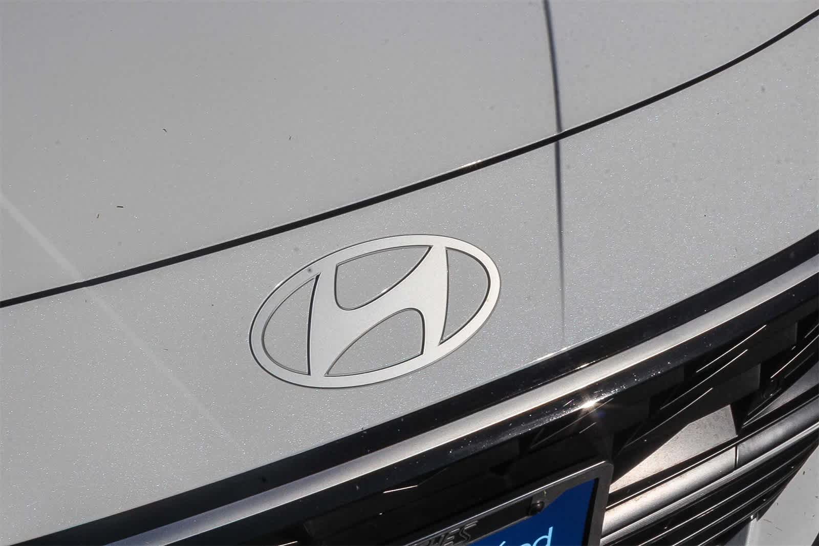 Thumbnail: 2025 Hyundai Elantra - 16