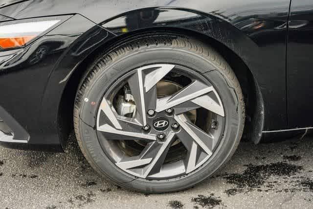 Thumbnail: 2025 Hyundai Elantra - 12