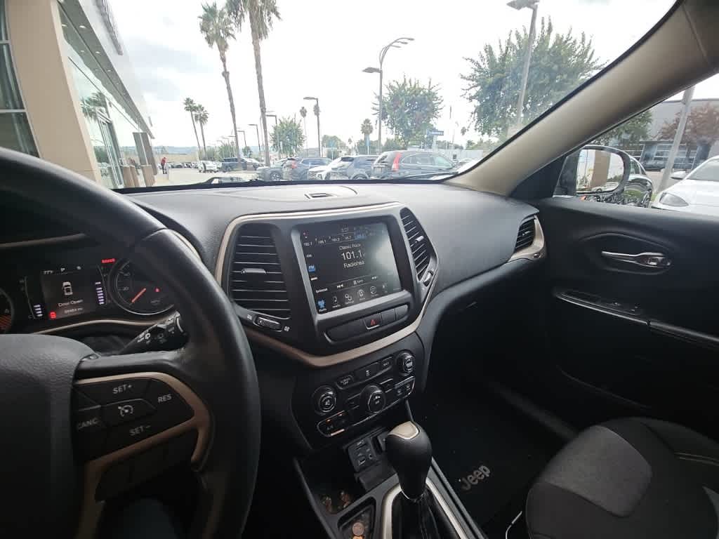 Thumbnail: 2014 Jeep Cherokee - 12