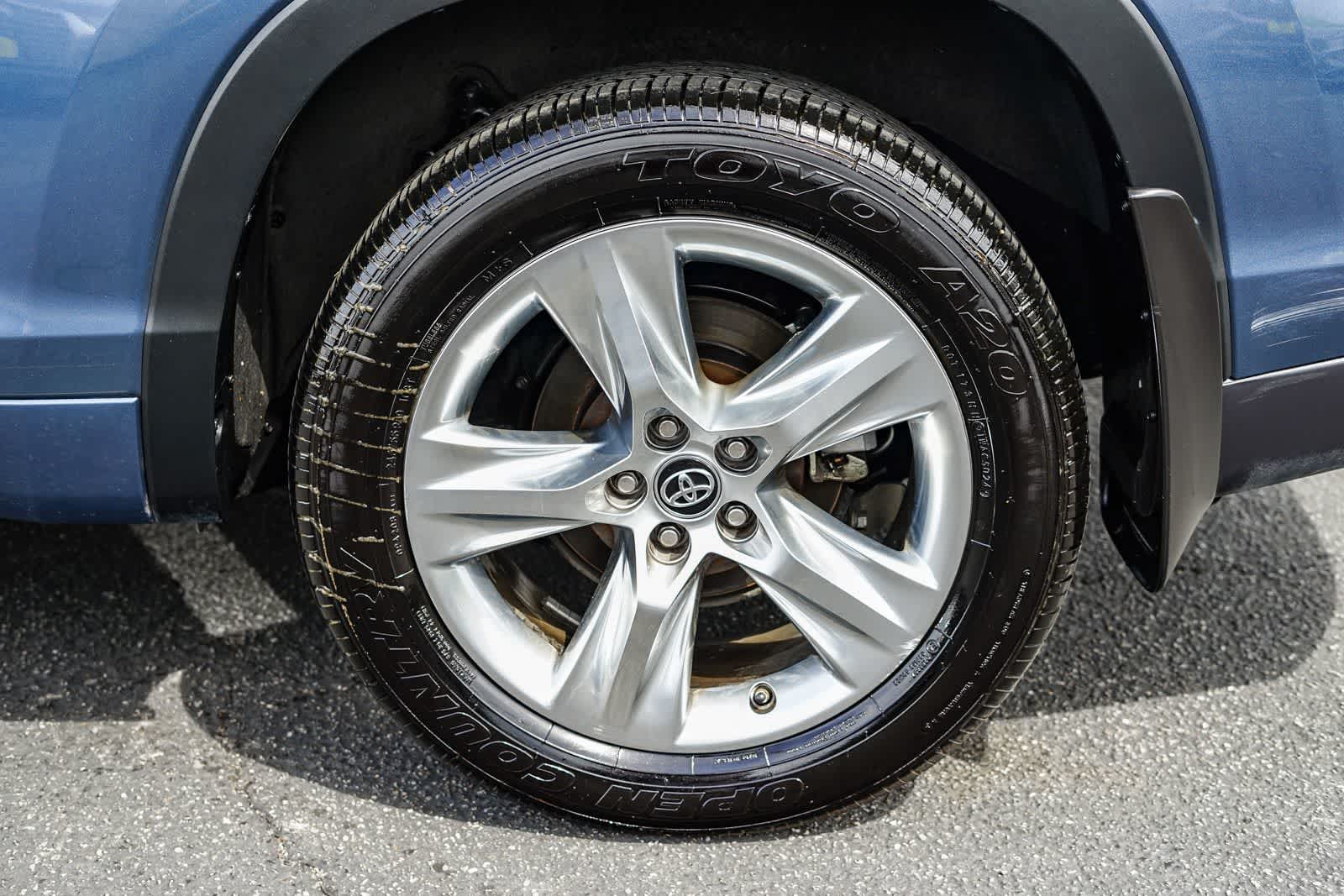 Thumbnail: 2017 Toyota Highlander - 12