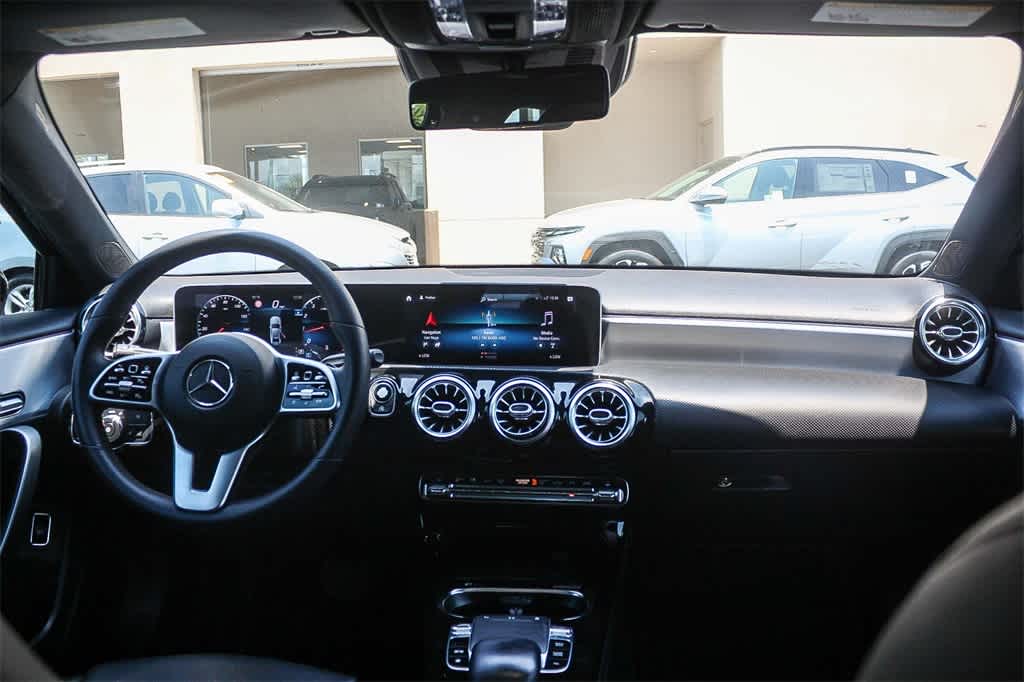 Thumbnail: 2019 Mercedes-Benz A-Class - 12