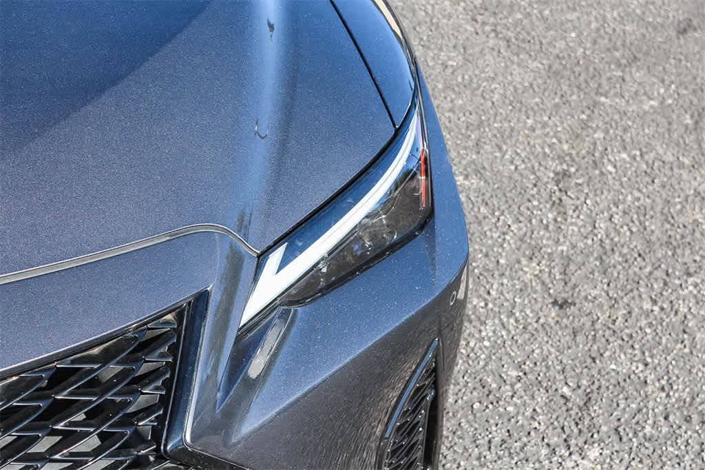 Thumbnail: 2022 Lexus IS - 14