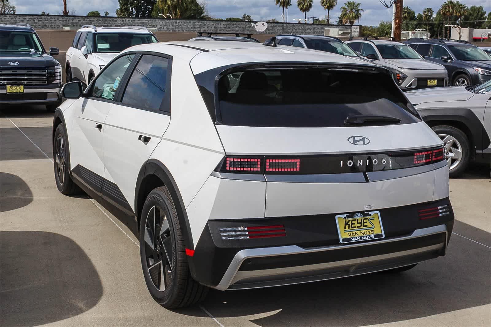 Thumbnail: 2026 Hyundai Ioniq 5 - 7