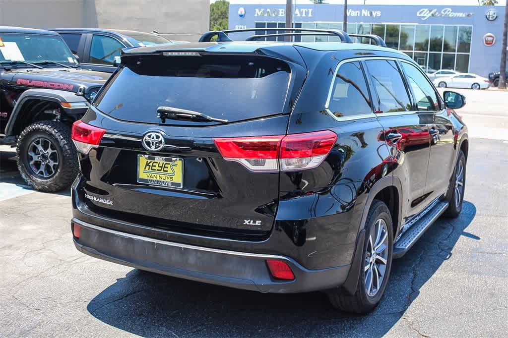 Thumbnail: 2018 Toyota Highlander - 4