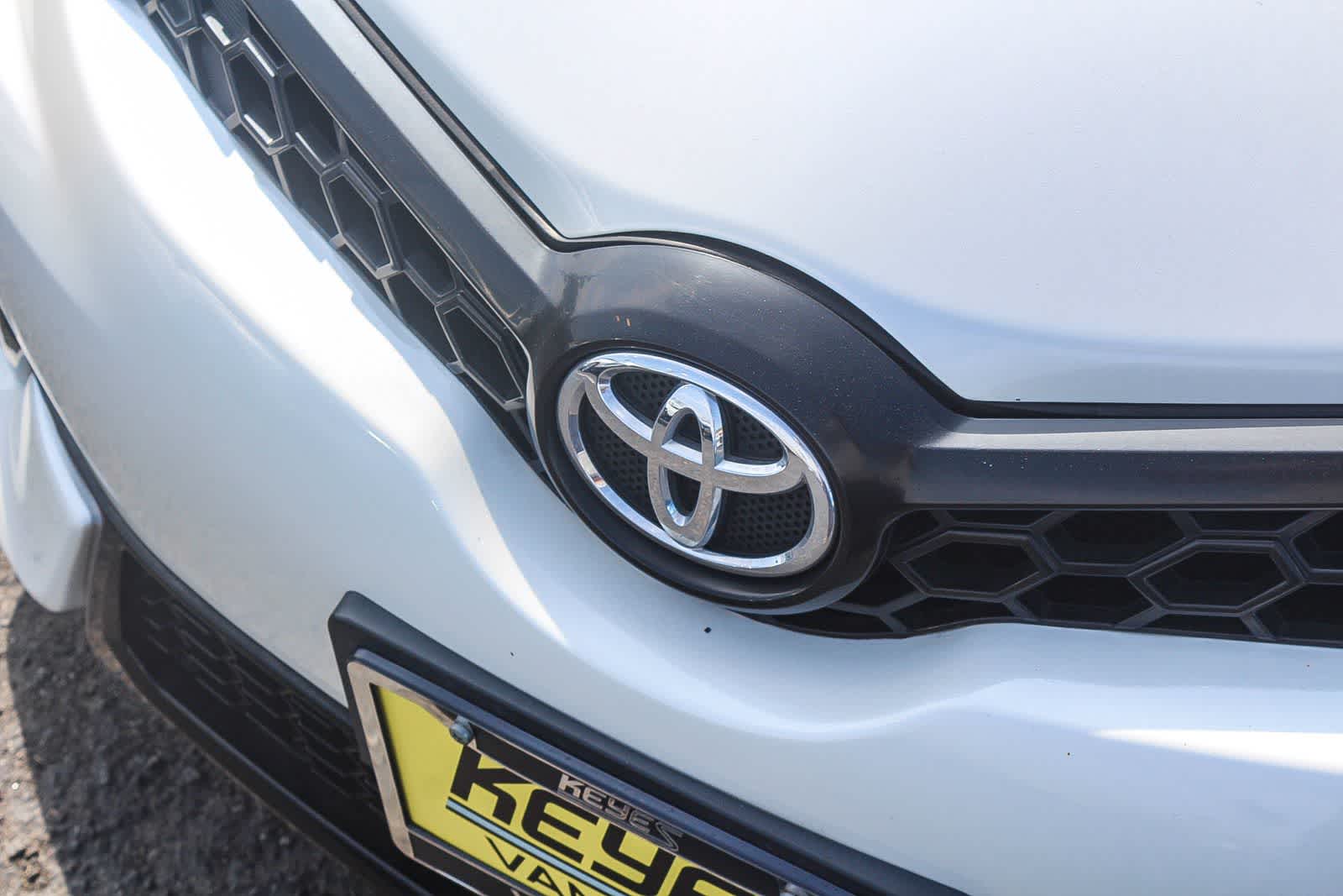 Thumbnail: 2018 Toyota Corolla iM - 16