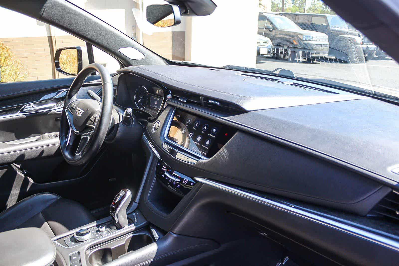 Thumbnail: 2022 Cadillac XT5 - 22