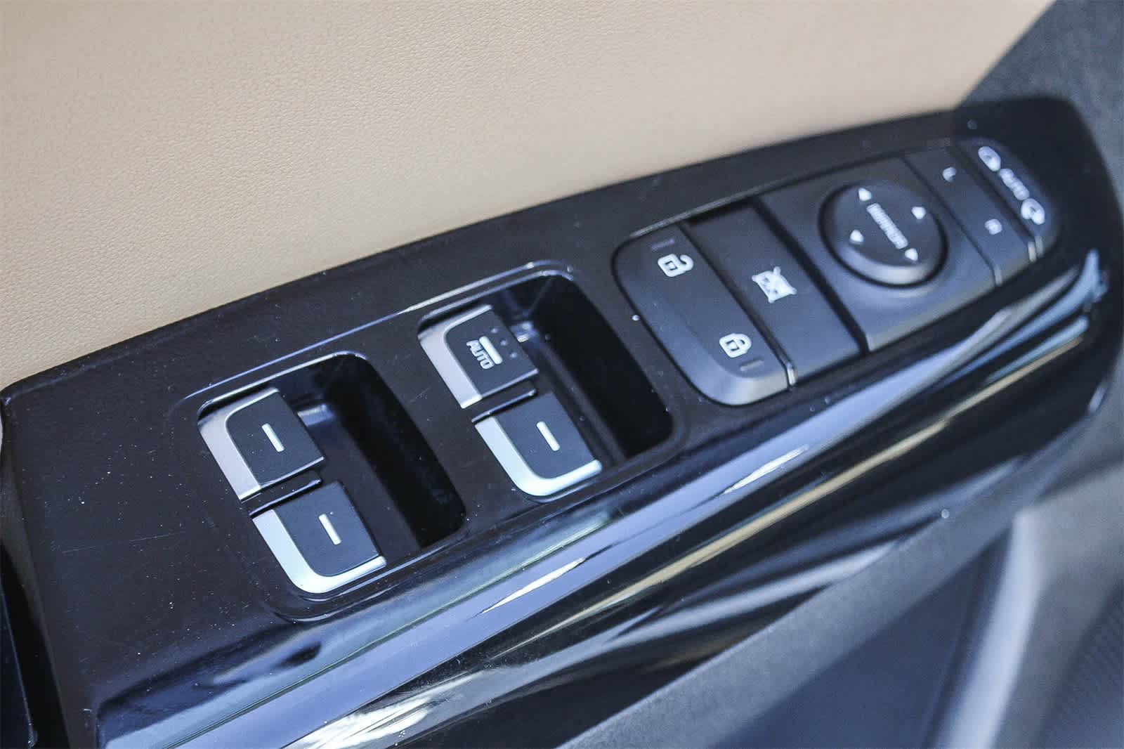 Thumbnail: 2020 Kia Sportage - 24