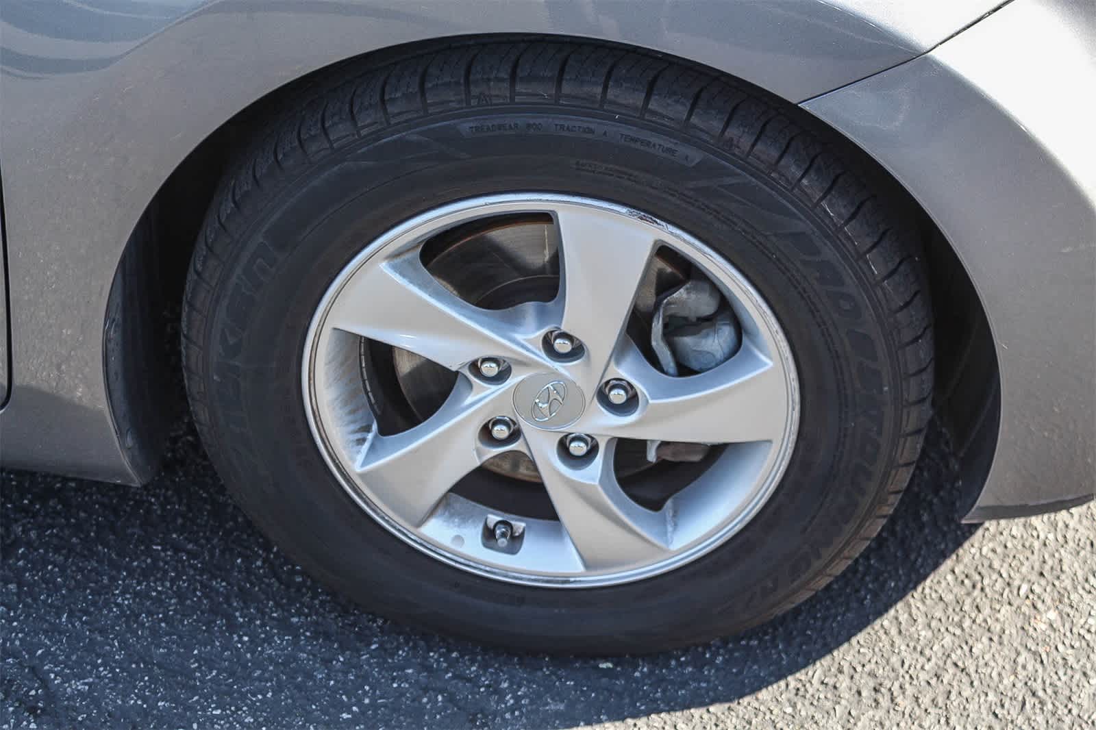 Thumbnail: 2014 Hyundai Elantra - 12