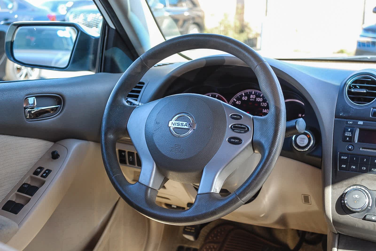 Thumbnail: 2012 Nissan Altima - 22