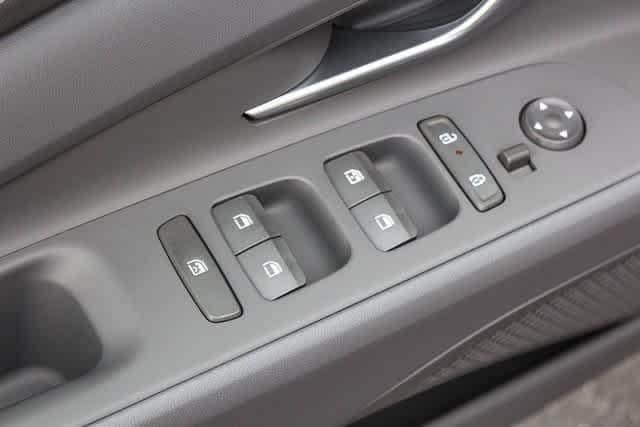 Thumbnail: 2025 Hyundai Elantra - 21