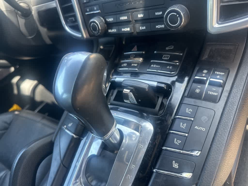 Thumbnail: 2018 Porsche Cayenne - 32